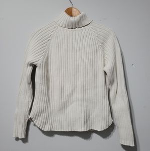 While cotton sweater